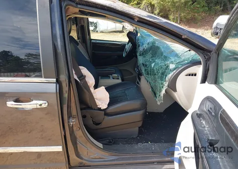 2016 Chrysler Town & Country Touring from USA, damaged, VIN 2C4RC1BG9GR200325